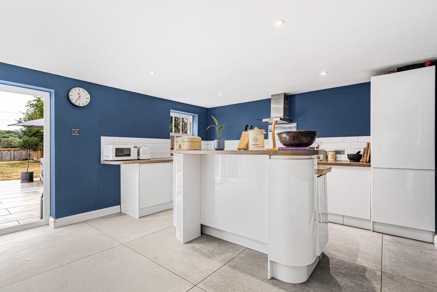 3 bed property in Bix, Henley-On-Thames
